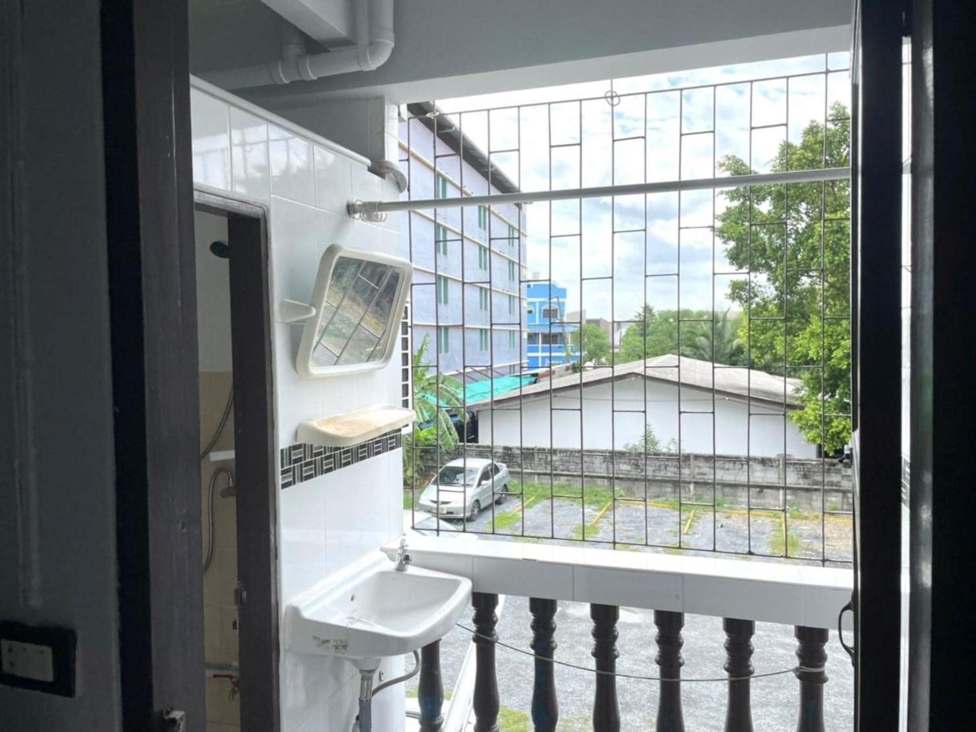 Ze Residence Ram Intra Bangkok Luaran gambar